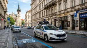 Monitorovací auto kontrolující parkování v modrých zónách v Brně